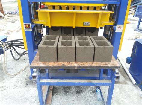 What Are the Uses of Cement Block Maker?