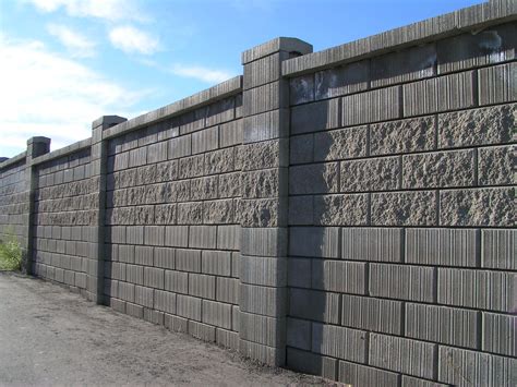 What Are the Uses of Cement Block Wall Ideas?
